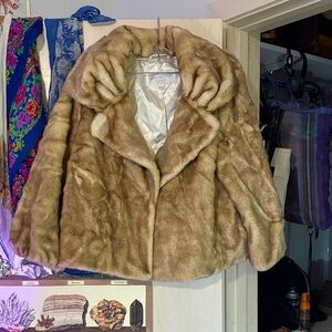 Donna Sayler Fabulous Furs Faux Fur jacket